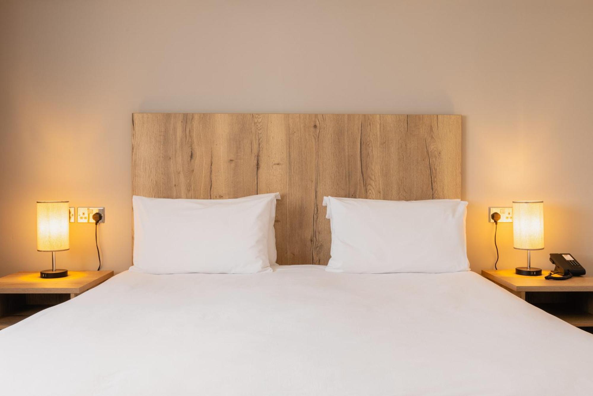 The Stones Hotel Salisbury Extérieur photo